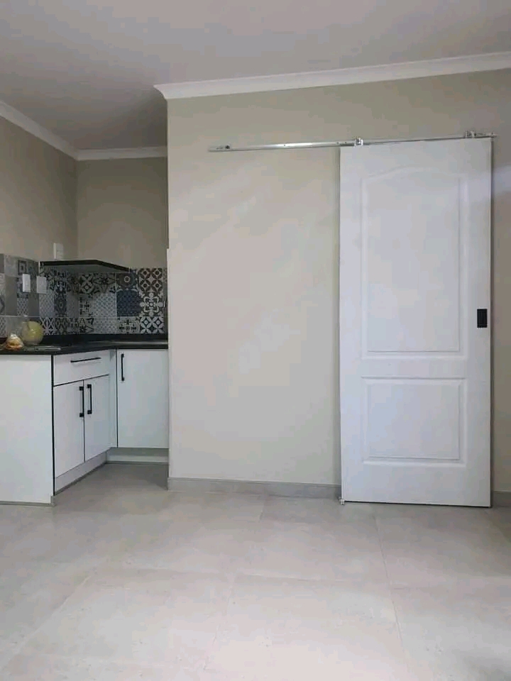 Bachelor unit available 1st of june 2024. ple  in Vosloorus