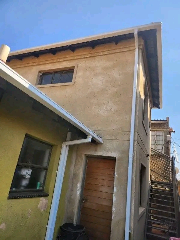 Teanong(near swazi inn) bachelor room availab  in Tembisa