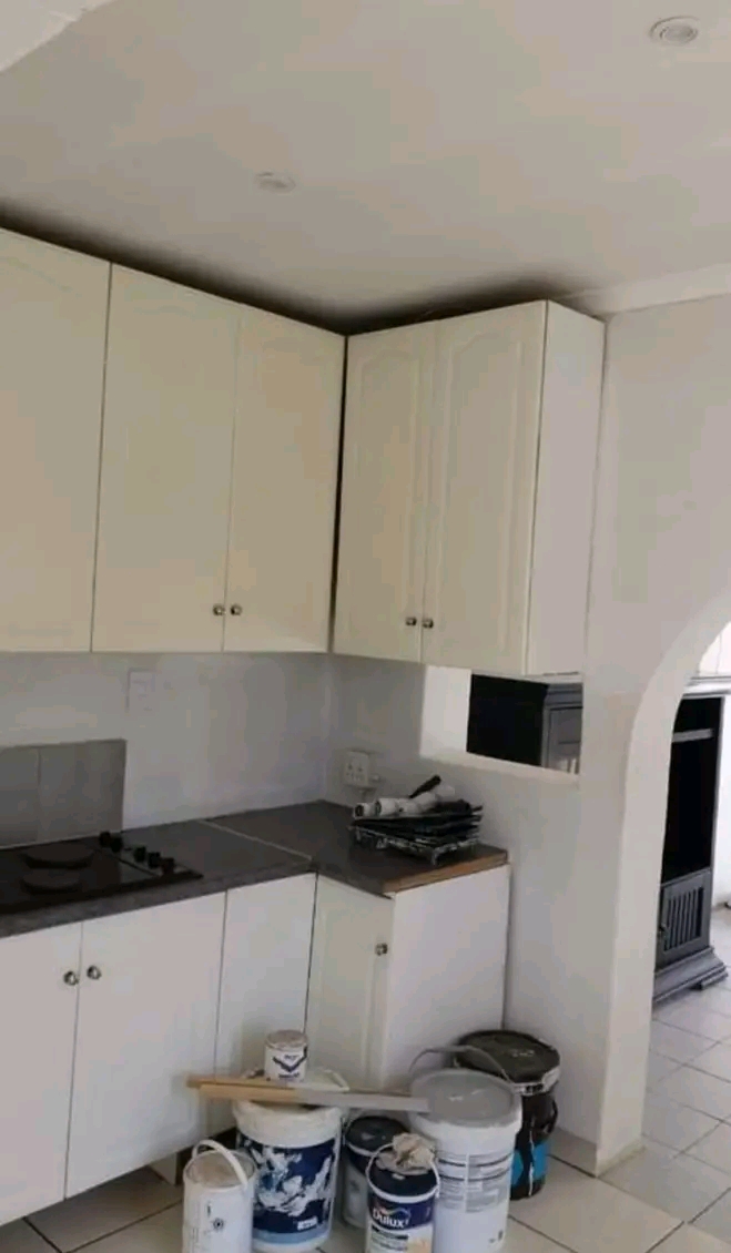 1bedroom flat to rent r4500 
gas geyser,pet   in Boksburg