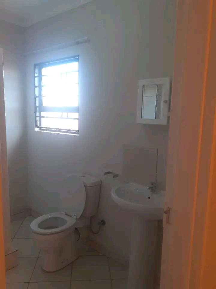 3 bedroom 2 bath stand-alone house for rent i  in Protea Glen