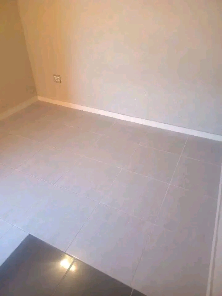Room to rent around ext 11 r1200 contact me  in Protea Glen