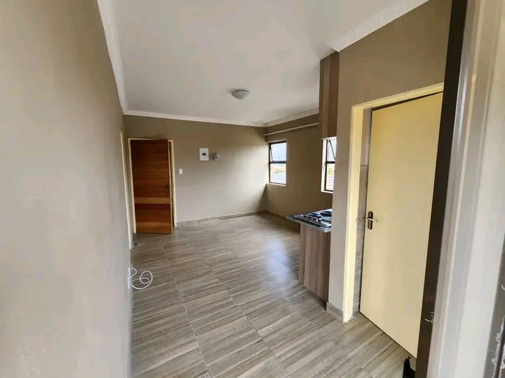 Newly constructed apartments at ext 5
availa  in Cosmo City