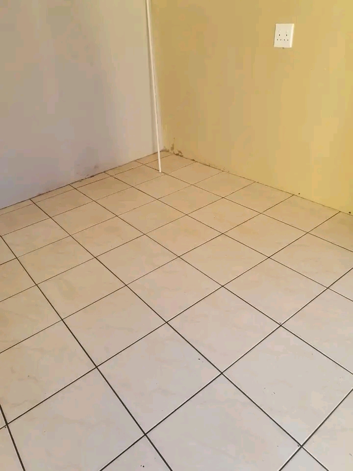 2 rooms for rental @ r1000.00 and r1500.00 p/  in Greenvillage