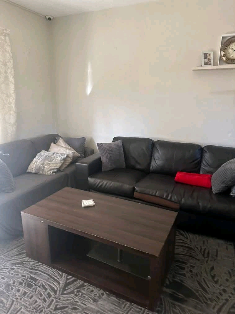 A beautiful private  ground floor 2 bedroom u  in Midrand