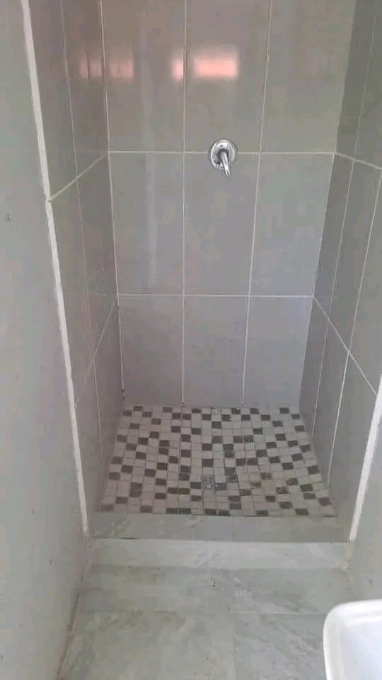Tenant relocating room will be available russ  in Freedom Park