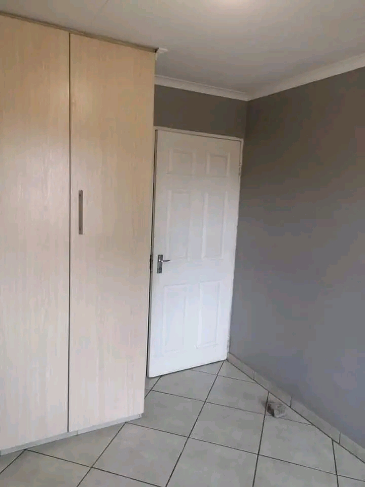 Bedroom still available at #30 kempton road v  in Kempton Park
