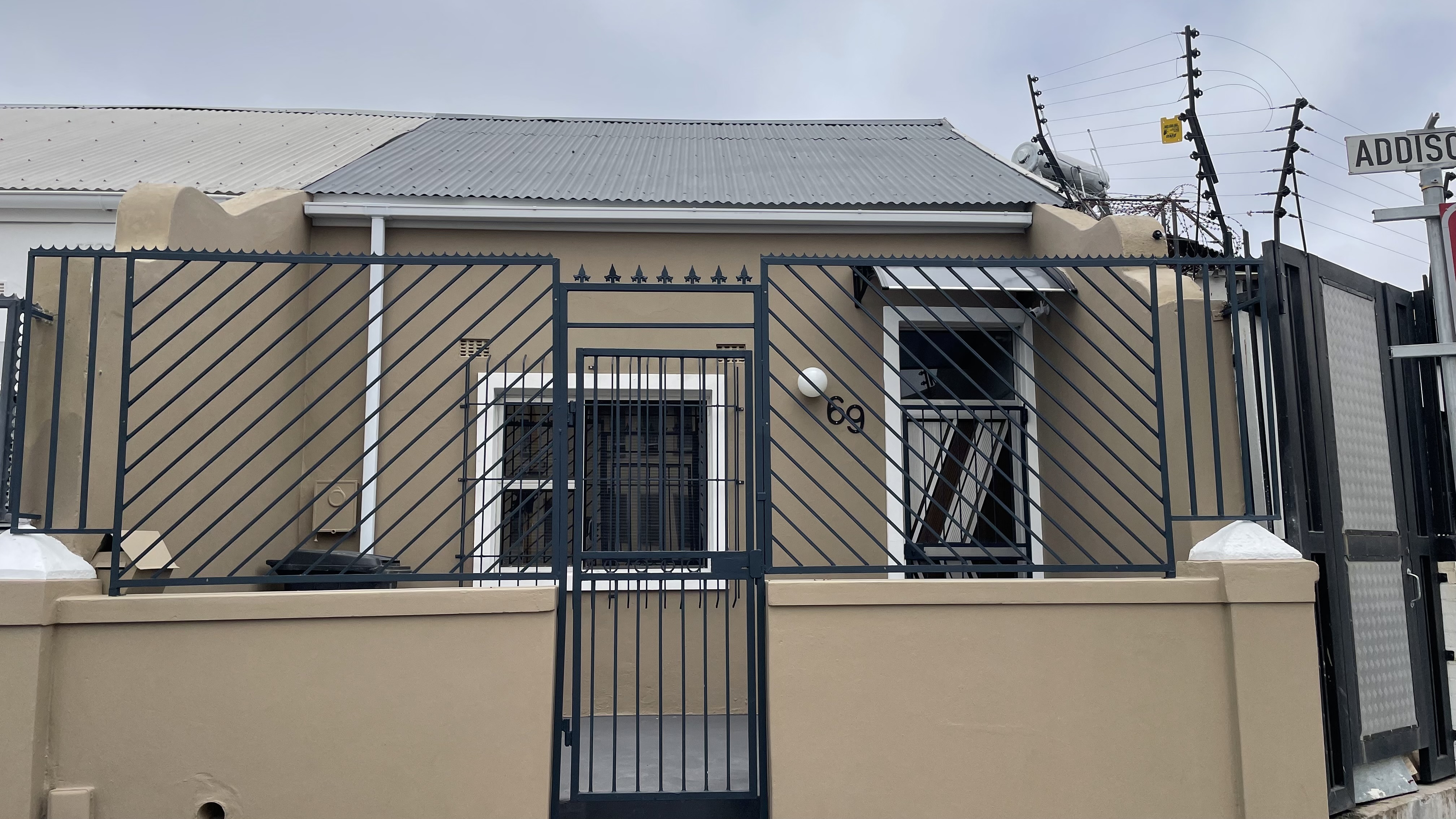  shared 4 bedroom home in addison street salt  in Cape Town