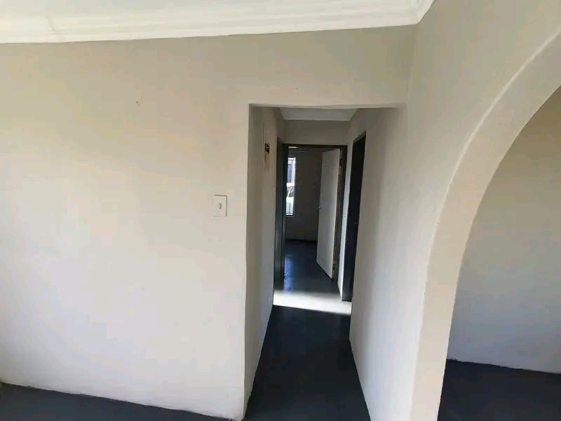 2 bedroom 🛌1 bath🚽🛀house to rent 
b  in Dawn Park