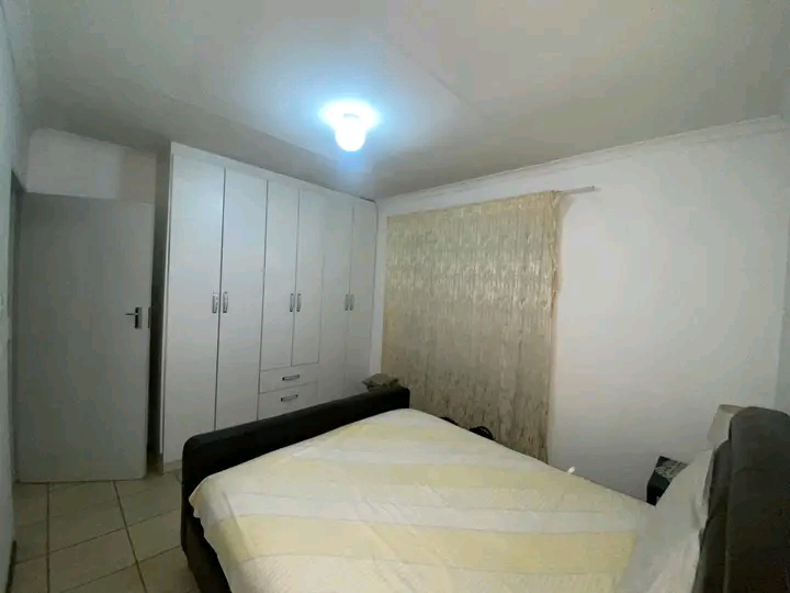 2 bedroom house available at ext 26
**for r4  in Protea Glen
