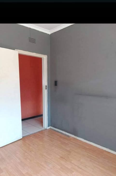 Room available close to checkers and mooifont  in Birch Acres