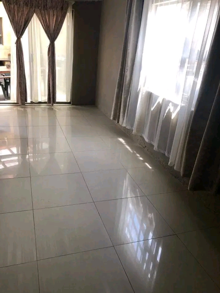 Bachelor room available for rental
location   in Meadowlands