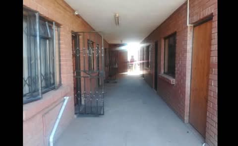 Room to rent near  score taxi rank 
r1200 re  in Ivory Park