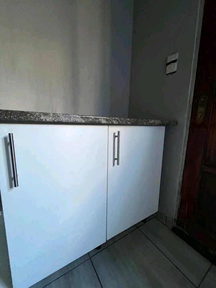 1 separate bedroom with a fitted waldrobe,fit  in Birch Acres