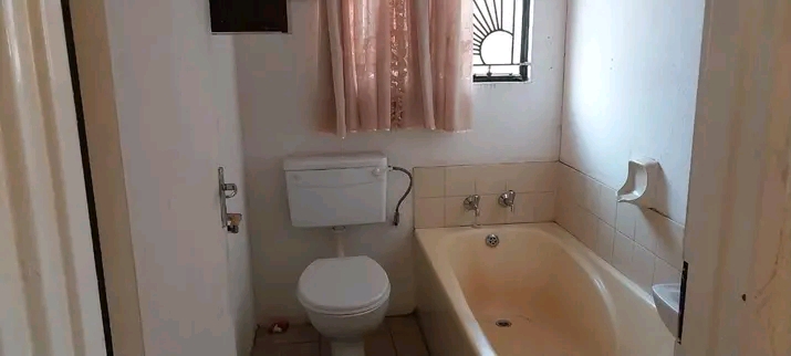 Two bedroom house to rent in ext 11
it has l  in Protea Glen