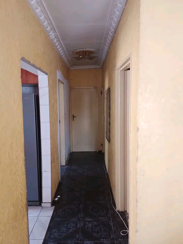 House available for rental in soweto 

💰  in Moletsane