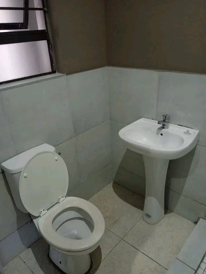 Available cottage in zone 9
r2500 per month+  in Meadowlands