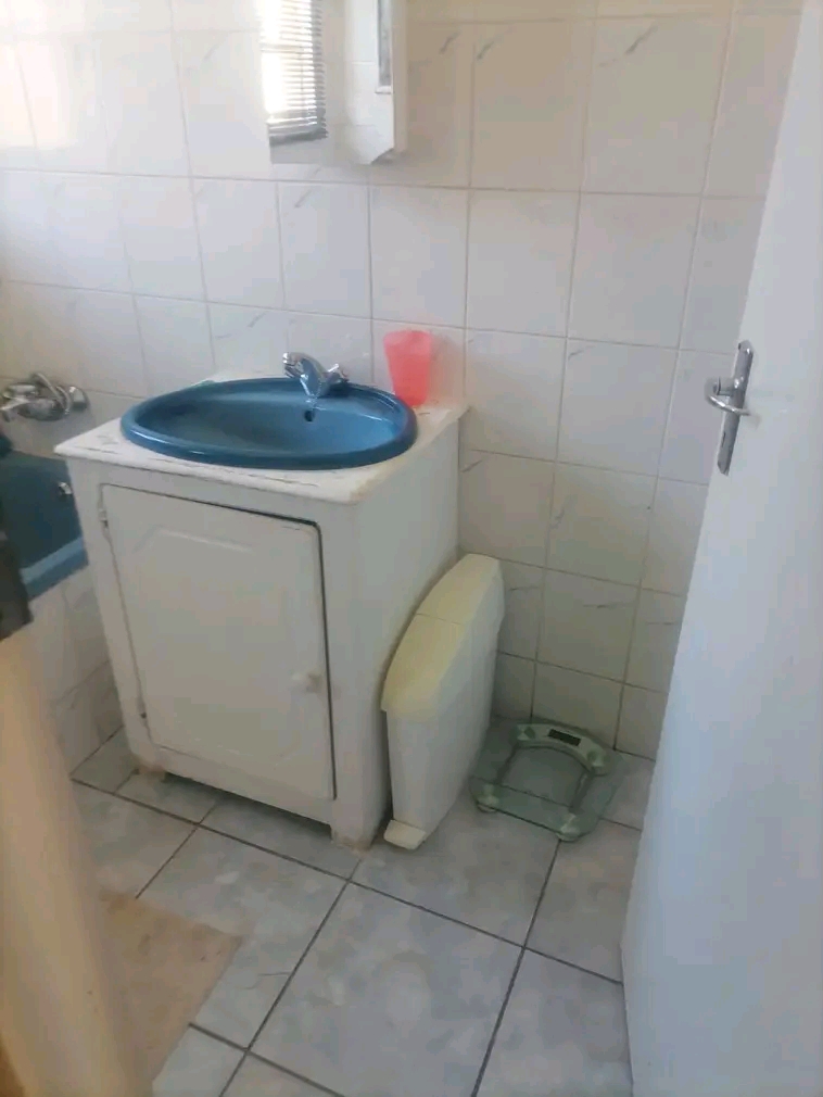 House available for rent
rental: r5000 per m  in Pimville