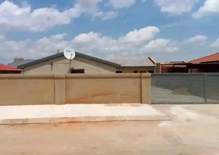 1 bedroom cottage available at hospital view   in Tembisa