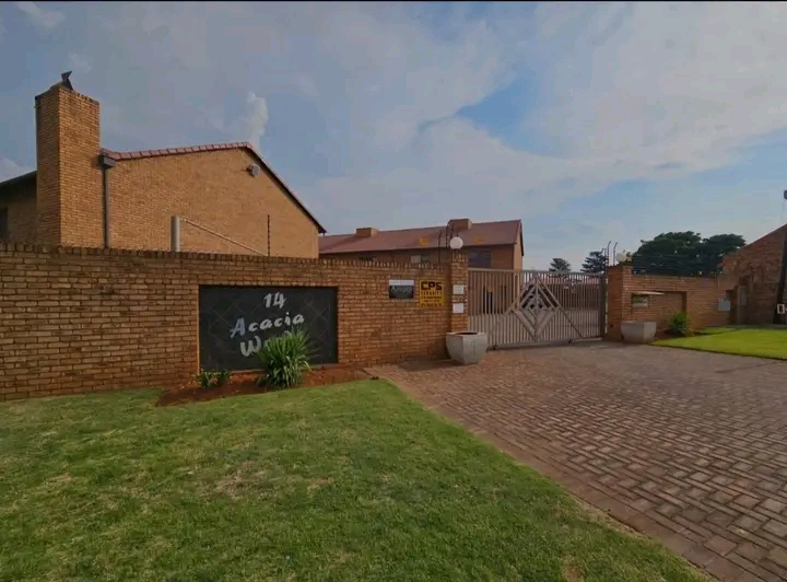 2 bedroom townhouse to let florentia ‼️�  in Alberton