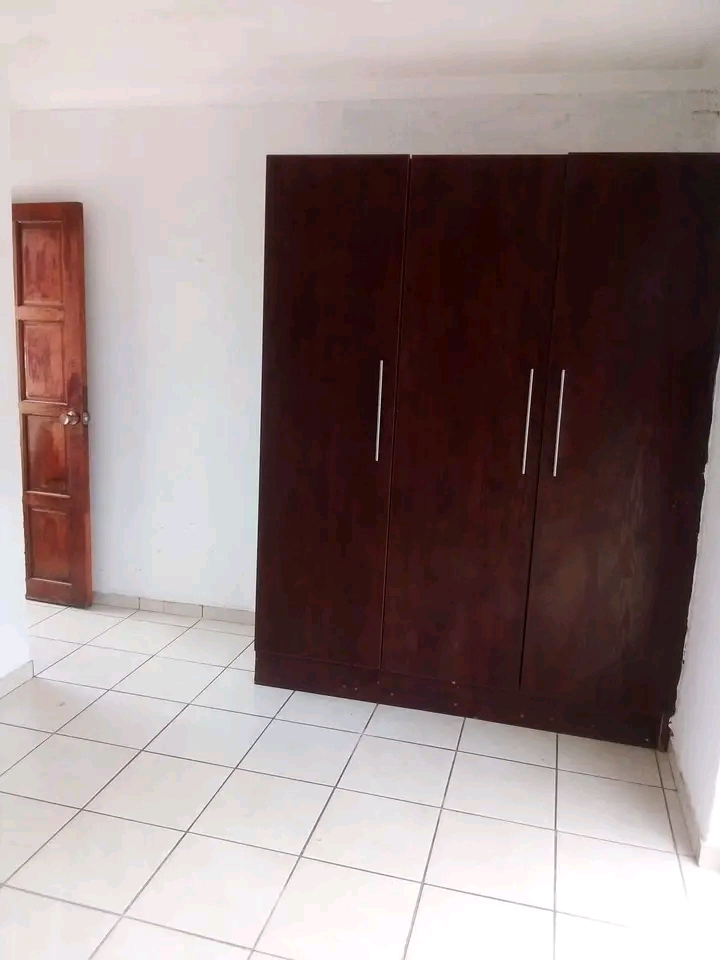 Bachelor room available at xt26 
fitted kitc  in Clayville