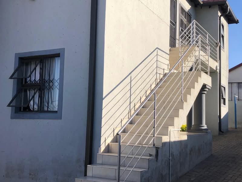 7 bedroom house for sale in ext 10. going for  in Cosmo City