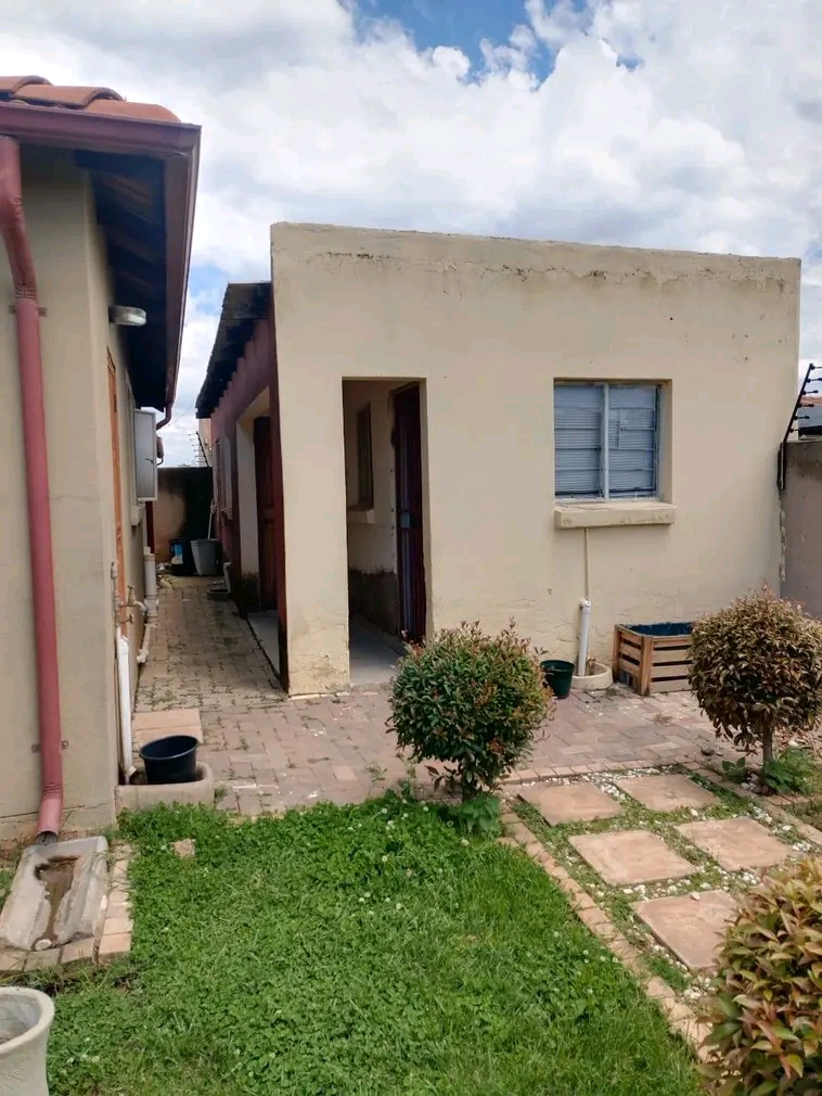 2 bedroom house for rental at bali village fo  in Nellmaphius