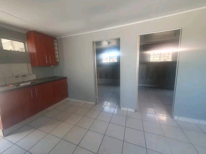 2 bedroom cottage available immediately at ex  in Ebony Park