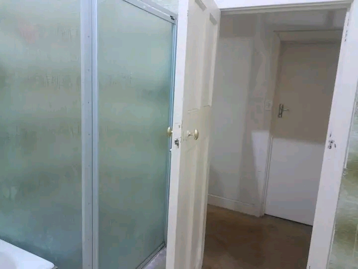 Room to rent for 1 to 2  people at 26 galway   in Delville