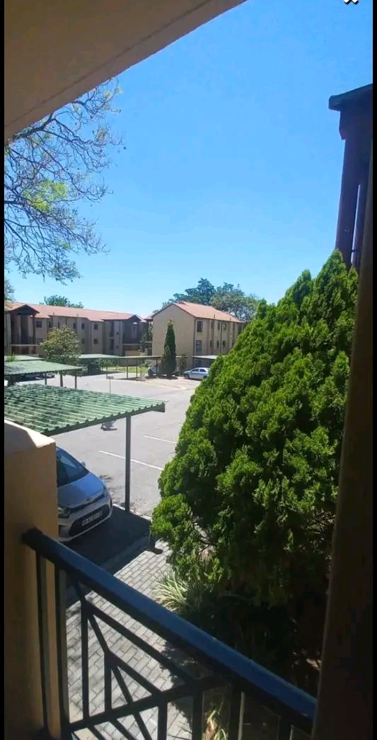 1 bedroom apartment / flat to rent 
r6900per  in Bryanston