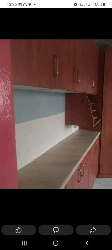 2 bedroom house to rent with fully fitted kit  in Regents Park