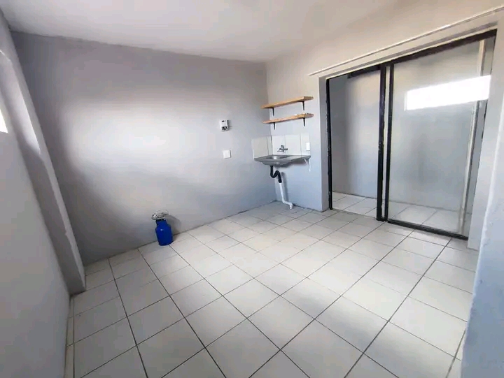 Rooms available month end july in ext 22. the  in Kaalfontein