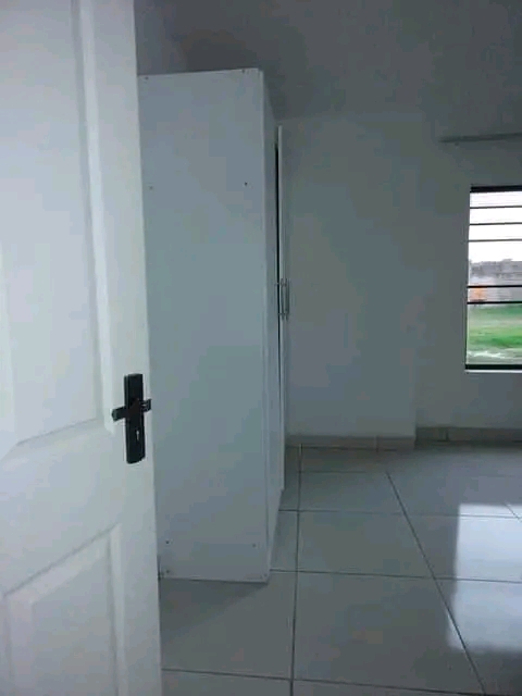 2 bedroom apartment available to rent
fully   in Spruitview