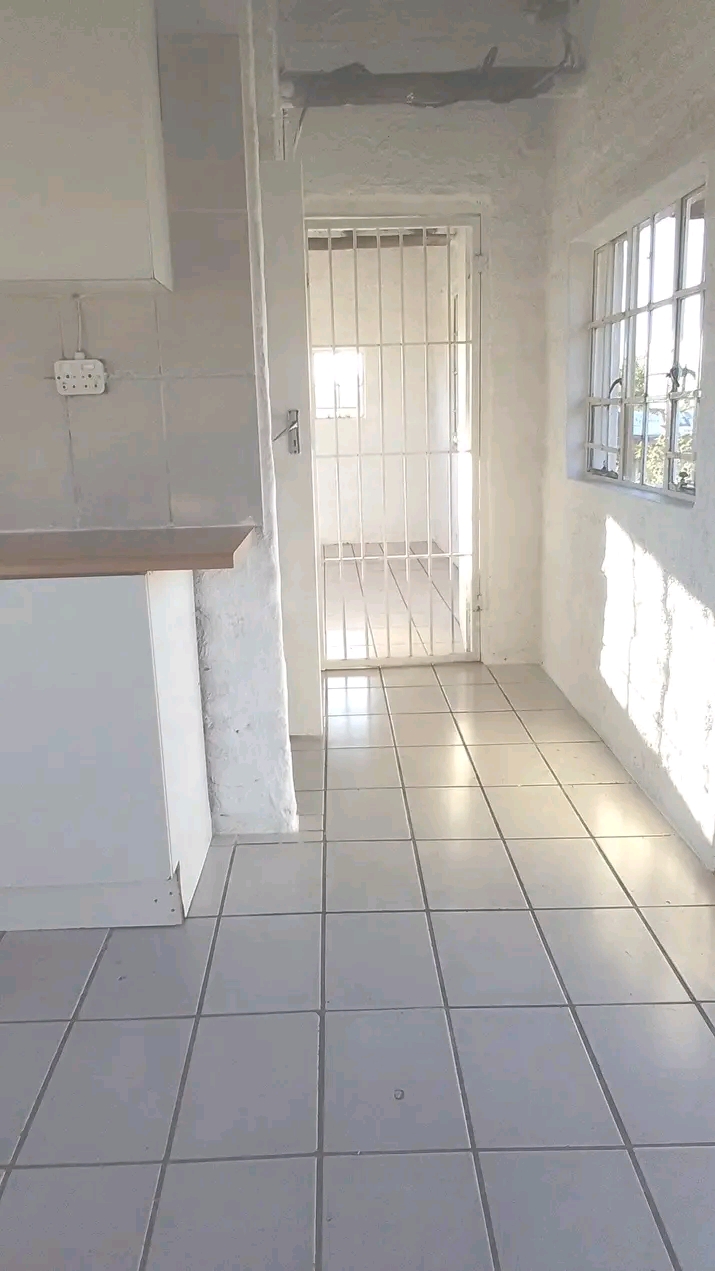 Spacious 1 bedroom garden cottage to
rent in  in Cosmo City