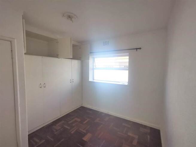  2-bed-apartment-in-kenilworth  
 
whatsapp  in Cape Town