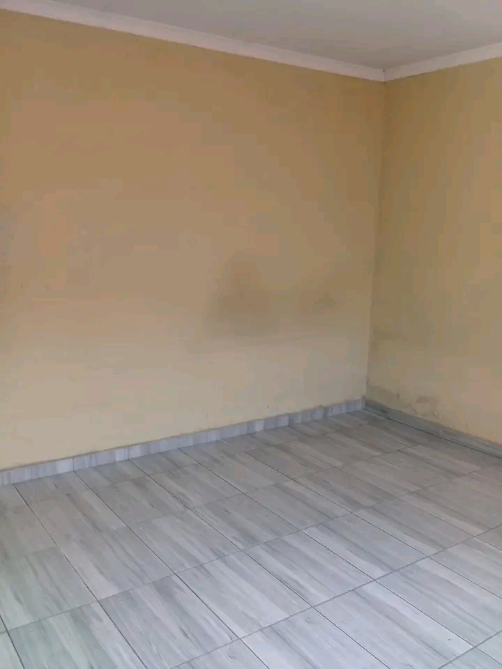 Room available for rental in ext.11. opposite  in Protea Glen