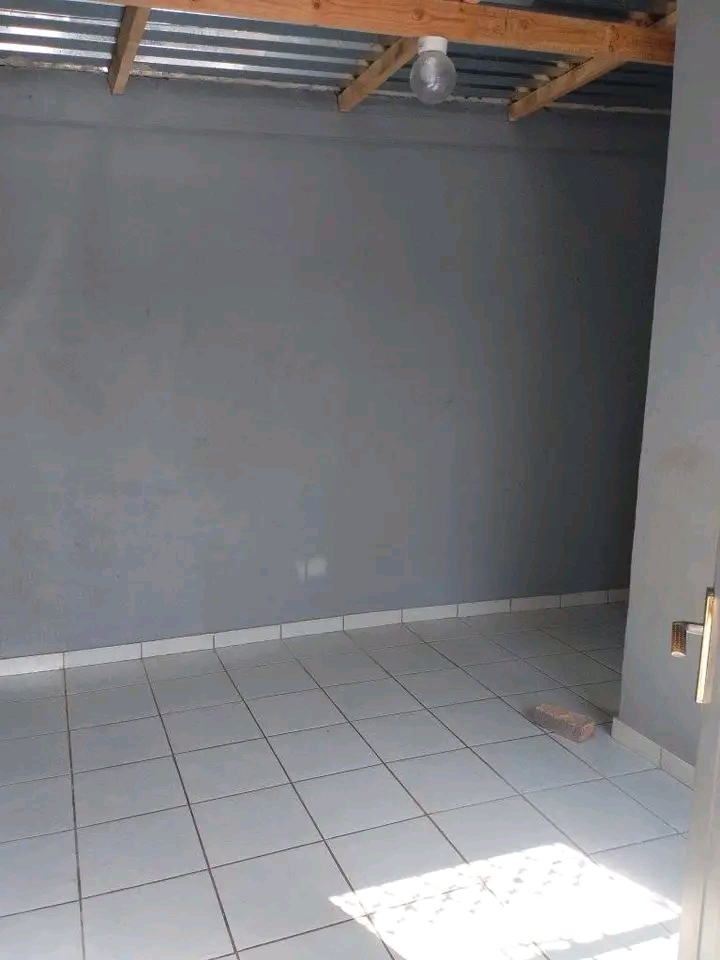 Room available to rent at mamelodi east perma  in Phomolong