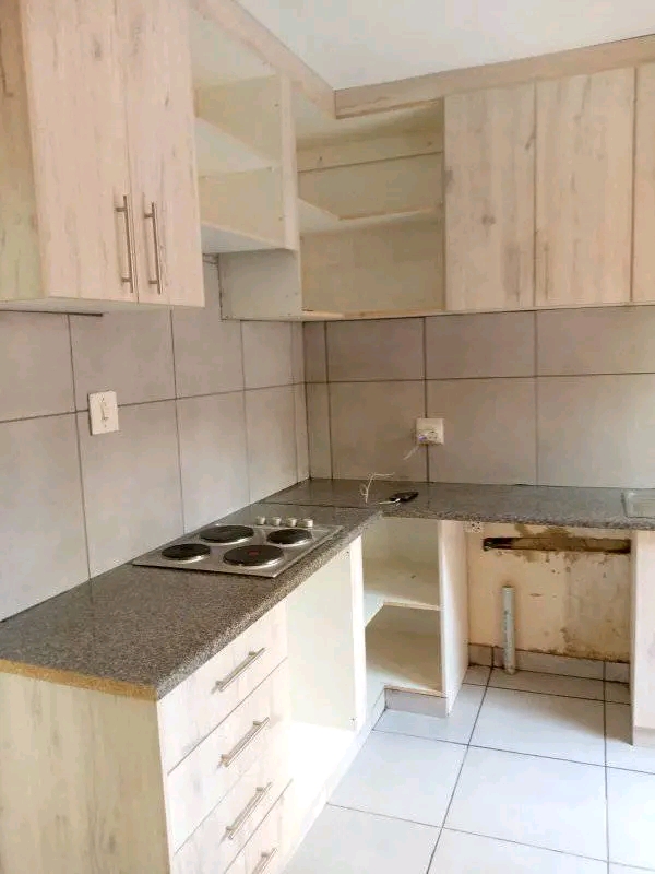 3 bedrooms house, main bedroom with en-suite,  in Birchleigh