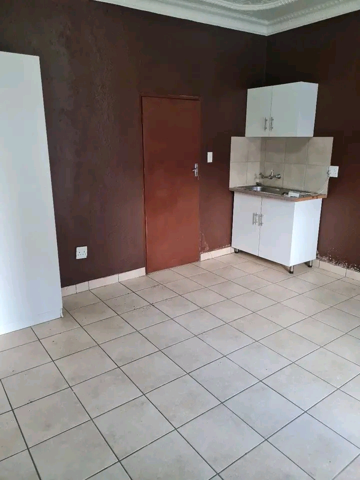 Room to let at 24 president garden street wat  in Turffontein