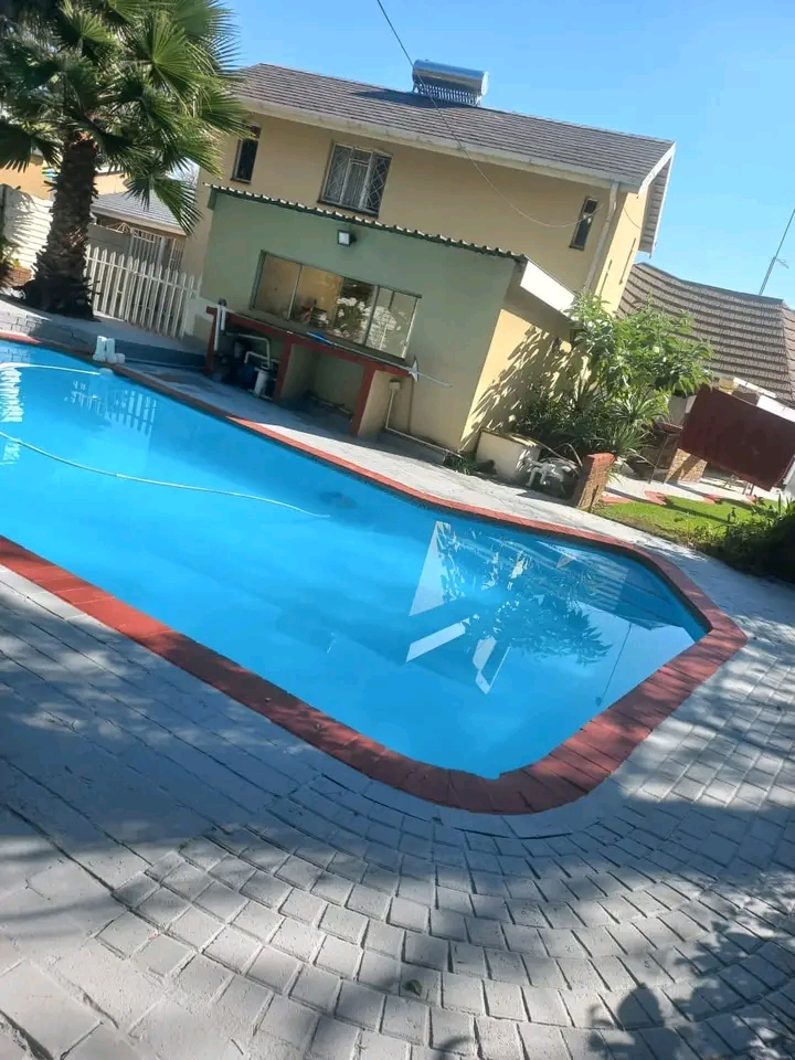 Good news in town, at 26 zea avenue arcon par  in Vereeniging