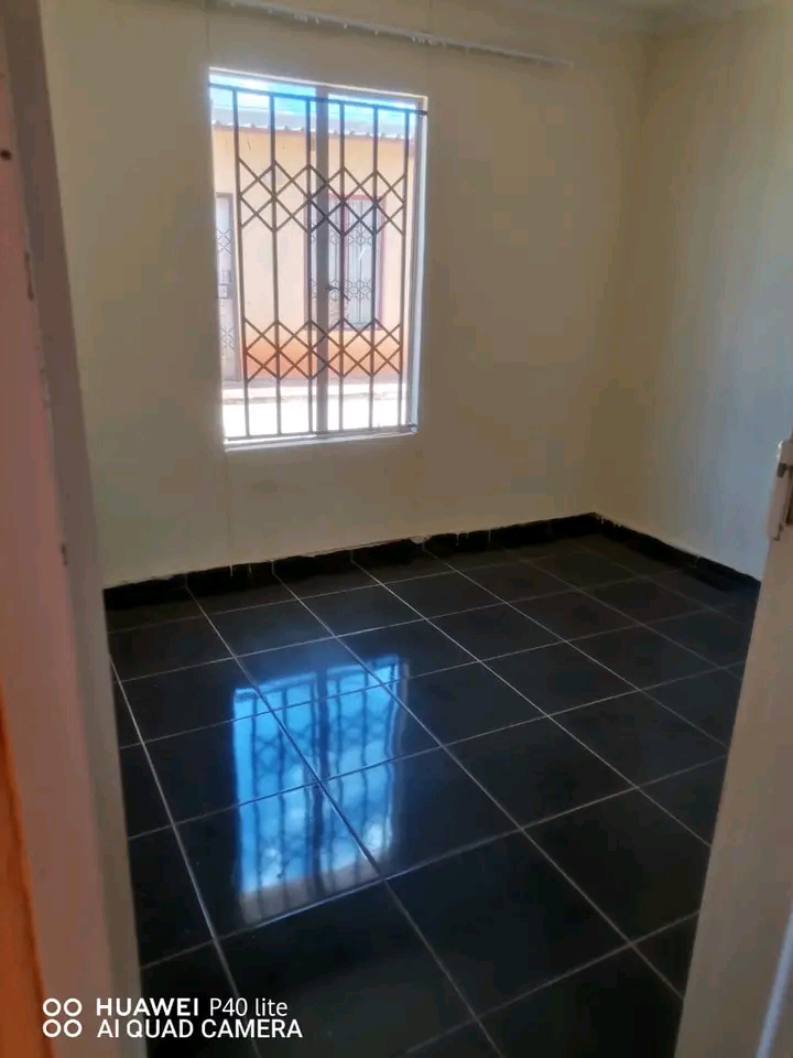 2 bedroom house for rent
kitchen zink

bac  in Protea Glen