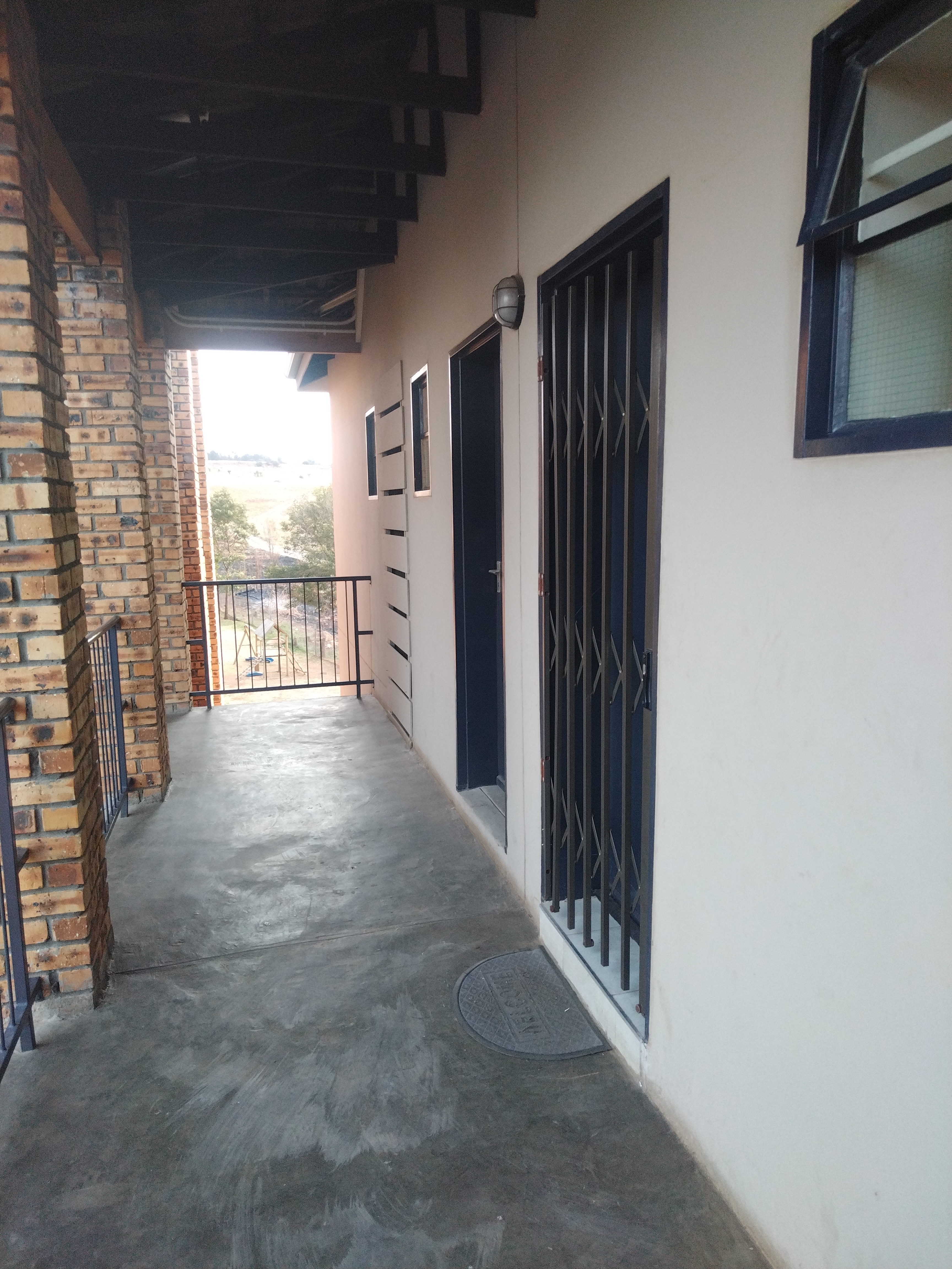  two-bedroom rental unit in south hills, khad  in South Hills