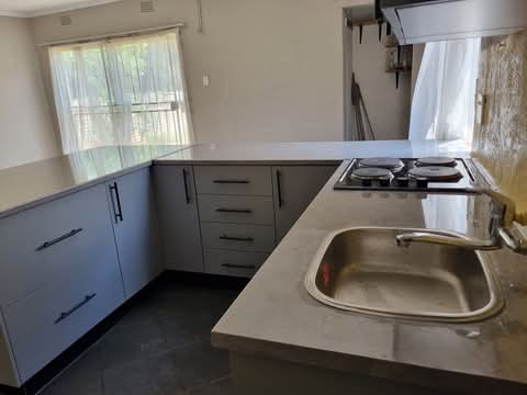 Cottage for rental kempton. 
a spacious open  in Birchleigh