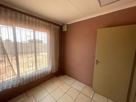 2 bed house for rental in block vv
- next to  in Soshanguve
