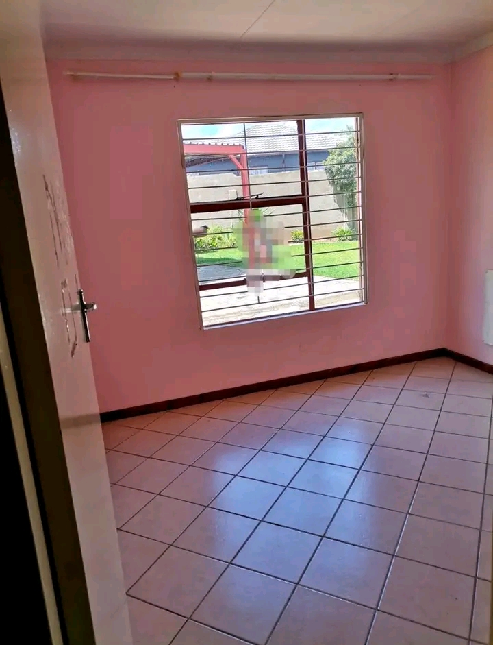 3 bedroom house available to rent at ext 5 be  in Cosmo City