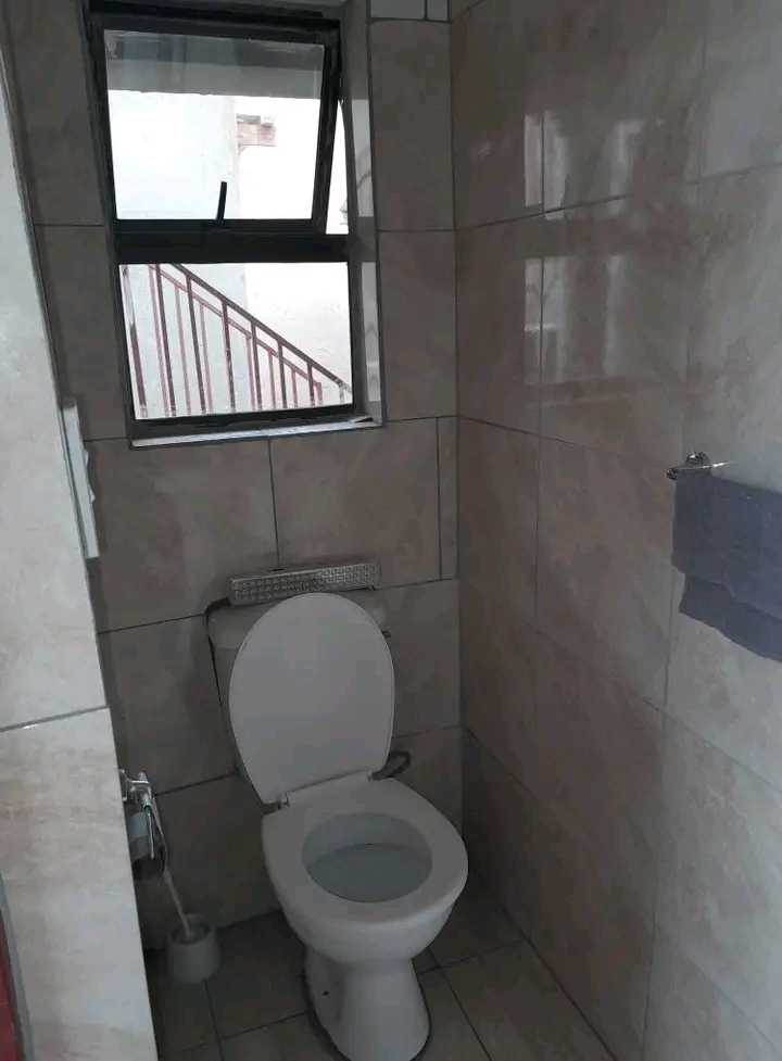 R1650 @ soweto
shared shower and toilet 
no  in Rockville