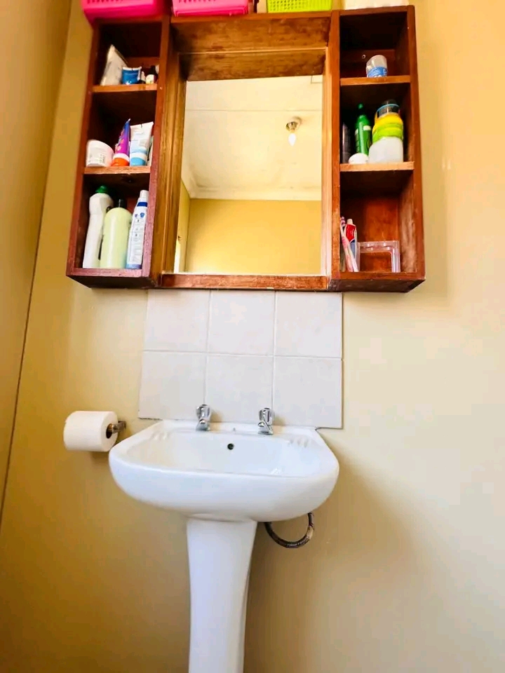 2 bed room to rent in ext 8 available from 28  in Cosmo City