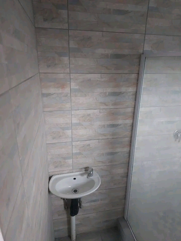 Bachelor flats to rent at ext.31 for r2300 pl  in Protea Glen