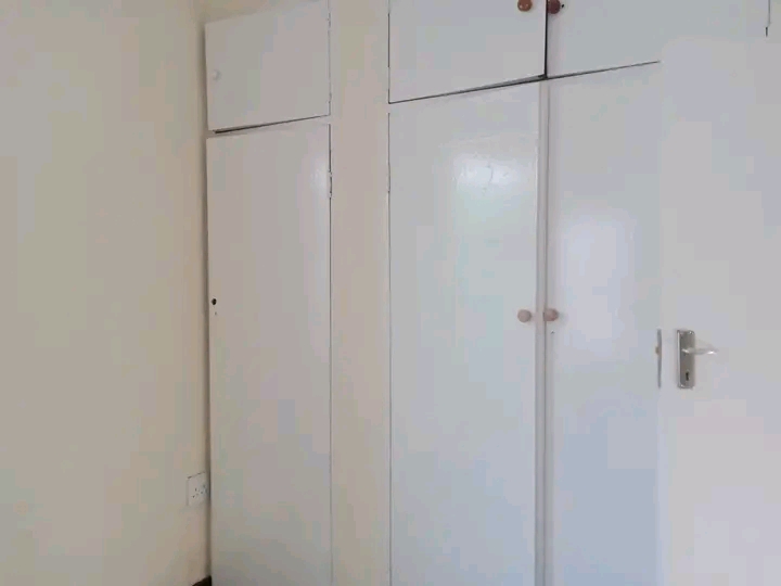 House to let next to troyeville primary schoo  in Troyeville