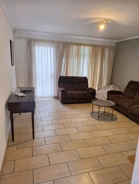 Unfurnished 2 bed and 1 bath ground floor apa  in Randburg
