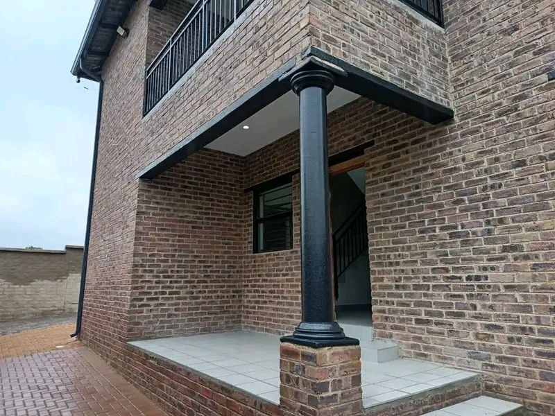 Accommodation available in extension 7 slovak  in Cosmo City